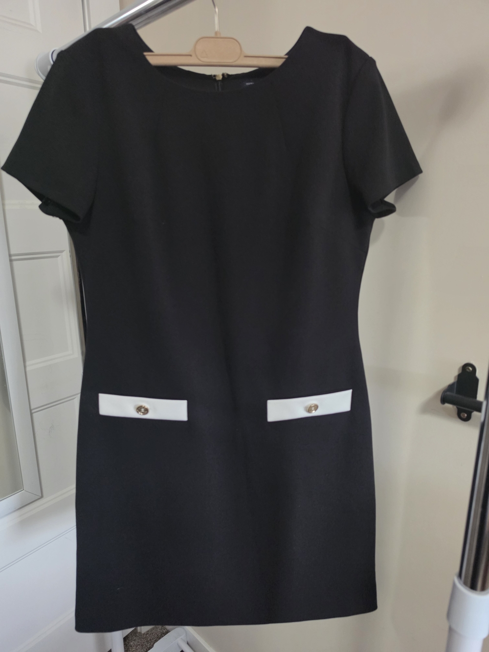 Black Short Sleeve Shift Dress White Pocket Detail Size 8